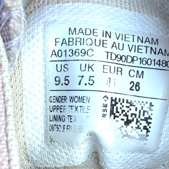 Converse Chuck Taylor All Star Move Platform Canvas
Sneakers Women’s Sz 9.5 - Picture 8 of 8